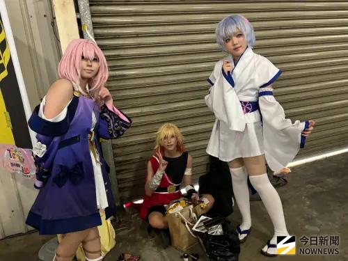 ▲清明連假看展去，台中國際動漫節首日人潮塞爆，處處可見爭奇鬥艷的COSER。（圖／記者金武鳳攝，2026.4.3)