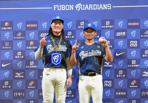 富邦悍將休息室賽後「吼不停」！張育成讚團隊氣氛佳：很享受比賽