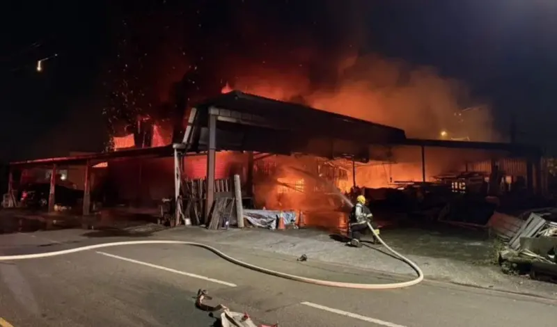 宜蘭五結130坪鋁窗工廠火警!整片廠區陷入火海 老闆損失近500萬