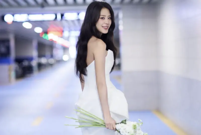 38歲江語晨《浪姐》變回J女郎巔峰!露肩秀美腿 走音拉回現實