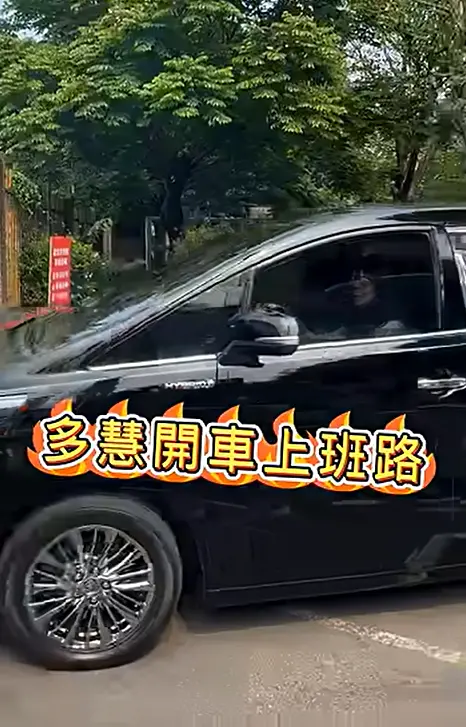 ▲李多慧開著超大台的黑色休旅車，自己上下班。（圖／李多慧이다혜 DahyeLee #82 後援會YouTube授權提供）