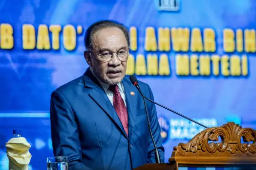 「止血」大計！用居家辦公對抗國際油價　公務員啟動彈性上班制