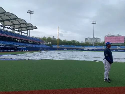 富邦交手樂天受雨勢影響！新莊賽事確定延賽　6/27原場地進行補賽
