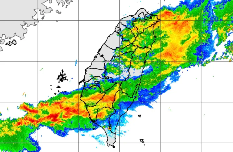 最強春雨巔峰過了！最大功臣「削弱鋒面結構」　台南以北仍要注意