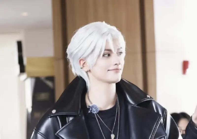 卡琳娜在浪姐6扮美男超帥！疑似和工作人員戀愛？粉絲要求給交代