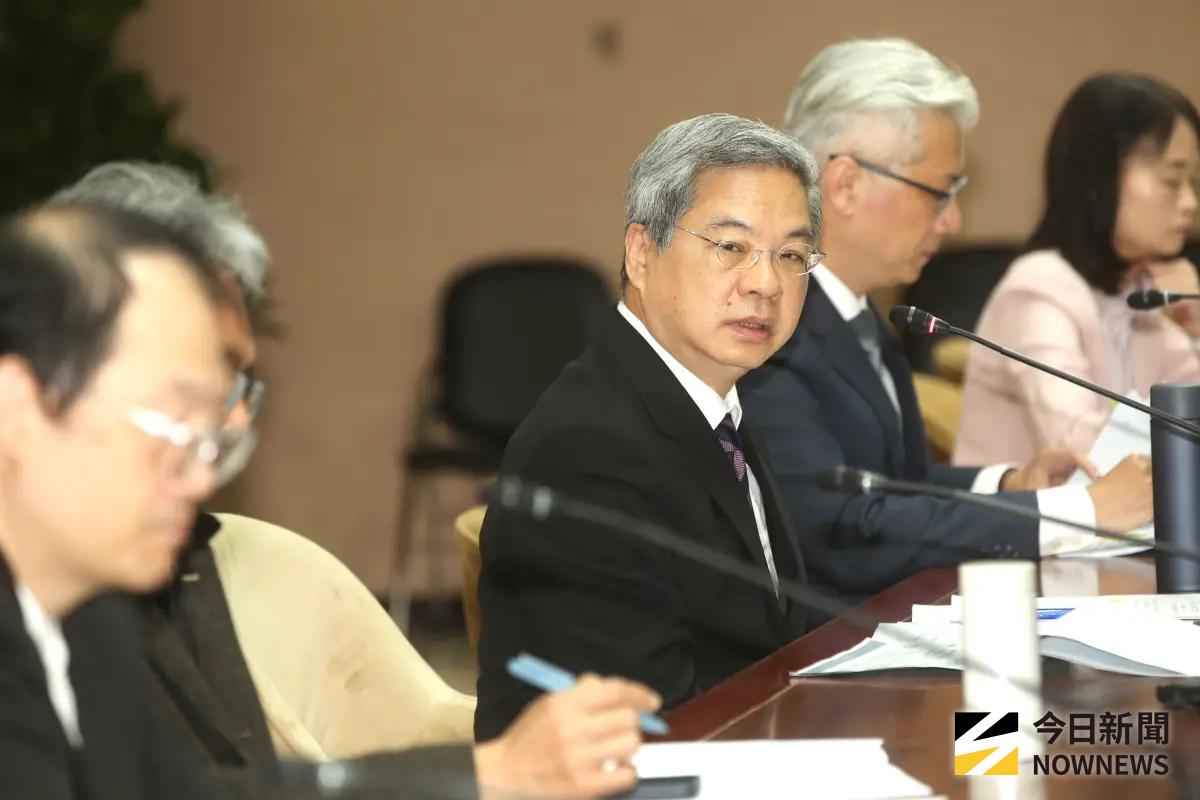 ▲經濟部召開「油價調整結果說明暨因應中東情勢—能源及塑化產品穩定供應措施」記者會。（圖／記者邱曾其攝）