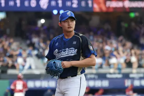 有感富邦守備「不一樣了」！李東洺投開幕戰太興奮　第一球就砸人