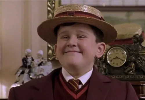 ▲哈利梅林童星時期最讓人印象深刻的演出，就是在《哈利波特》系列電影扮演愛欺負人的胖表哥達力。（圖／摘自IMDb）