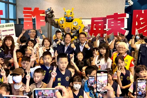 總統南下「包圍縣府」肯定屏東為兒童首都