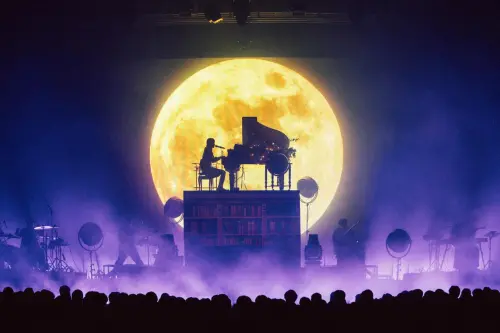 tuki.小巨蛋飆〈晚餐歌〉萬人爆雞皮　繁中長信告白台灣粉太真摯