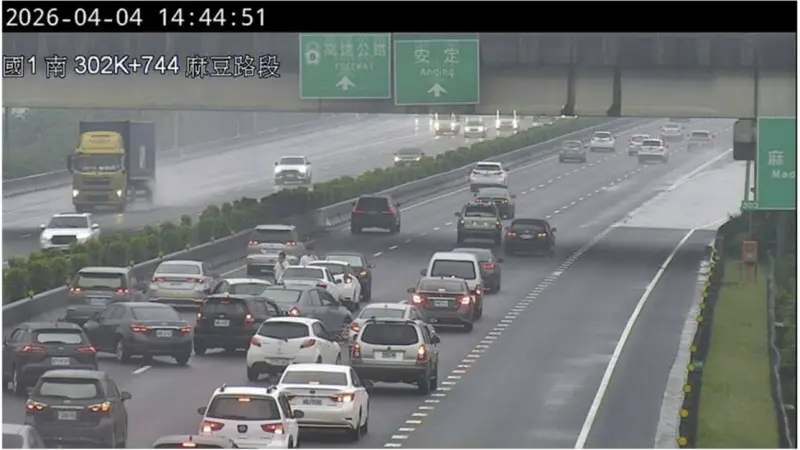 進入連假第三天！高公局估明國道車流增1.3倍　14處地雷路段避開