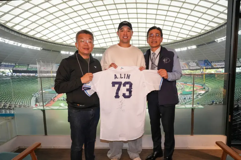 蔡其昌說到做到！親赴日本見證「台灣對決」 盛讚林安可、宋家豪