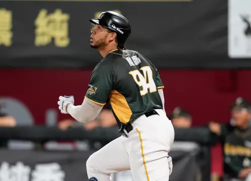 魔鷹第9局關鍵一擊當英雄！台鋼落後6分上演大逆襲　7：6氣走味全