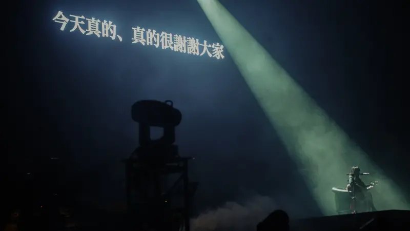 tuki.小巨蛋飆〈晚餐歌〉萬人爆雞皮　繁中長信告白台灣粉太真摯