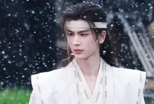 張凌赫新戲又演將軍！增重8公斤　最新近照帥度超越《逐玉》