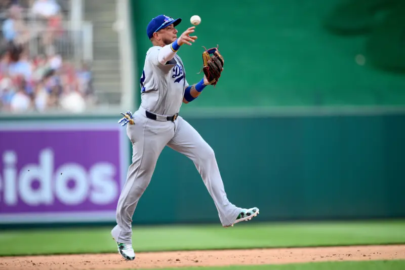 貝茲傷退後老將羅哈斯接替！隨即敲安為貢獻　表示：這是我的工作