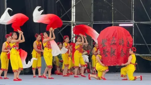 岡山國小舞蹈隊登「恐龍酷樂園」　驚艷演出再現29連霸實力