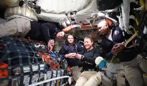 太空人如何上廁所？「阿提米絲二號」馬桶傳神秘焦味　驚人造價曝