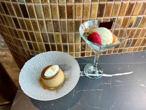 ▲飯後甜點有「雲朵果時聖代」、「鐵觀音茶布丁」可選。（圖／記者蕭涵云攝）