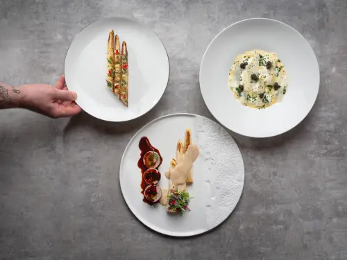 ▲文華東方「Bencotto」義大利餐廳開吃歐洲頂級白蘆筍。（圖／記者蕭涵云攝）