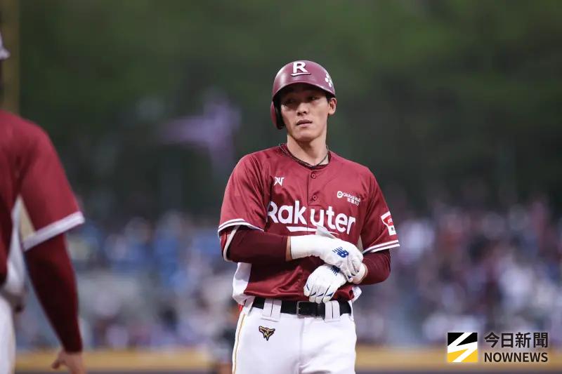 不當林哲瑄引退賽配角！陳晨威敲猛打賞　樂天5：1退富邦止4連敗