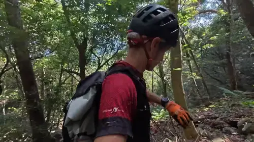 ▲苗栗一名黃姓男子去年 8 月攀登台中東卯山失聯，歷經 47 天後，最終由知名山搜專家「跑山獸」（Petr Novotny）尋獲遺體，搜救紀錄影片在近期上傳 YouTube。（圖／Youtube@Beast Runners 跑山獸）