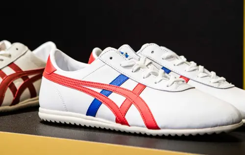 出國別只穿鬼塚虎！2026新神鞋改瘋這雙：10年沒壞　眾走萬步不累