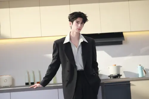 ▲張凌赫是演藝圈著名的理工科學霸。（圖／張凌赫工作室official）