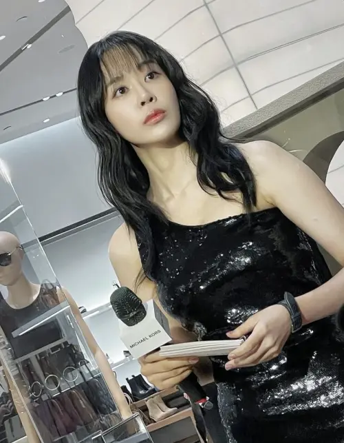 ▲馬佑熙（舊名Qma）是韓星來台御用的主持人，也演過《華燈初上》、《何百芮的地獄毒白》。（圖／IG@qmas_diary ）