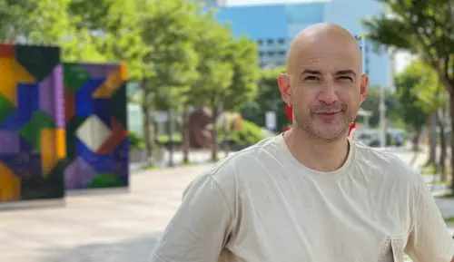 法國YTR酷遭爆酸台灣人自卑！吳鳳搖頭「是過度謙虛」：要更自信