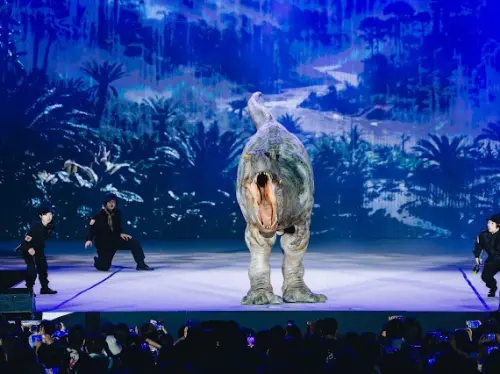 ▲ 「恐龍酷樂園」主打日本DINO-A-LIVE擬真恐龍演出。（圖／高市府教育局提供）