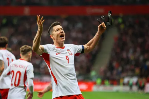 ▲波蘭傳奇前鋒萊萬多夫斯基（Robert Lewandowski）在附加賽輸給瑞典後，恐將以僅參加過一屆世界盃的遺憾步入職業生涯末期。（圖／美聯社／達志影像）