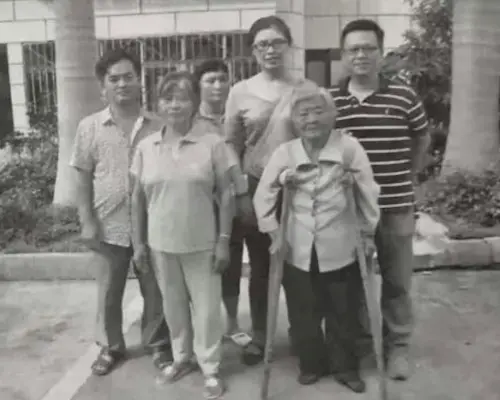 鄭麗文今啟程訪中！港媒：雲南祭祖舊照、彝族背景再掀議