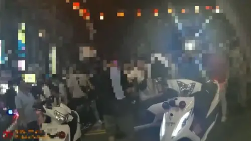 ▲陣頭人員29歲曾姓男子情緒失控，對負責人29歲吳姓男子飆罵、揮拳擊中其臉部。（圖／警方提供）