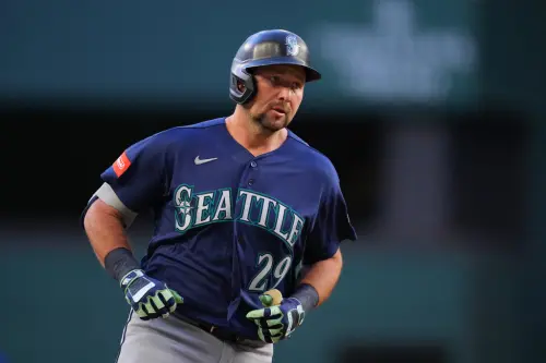 勞雷首轟出爐！水手60轟「重砲捕手」復活　纏鬥12強後棒打德格隆