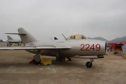 ▲中國保有大批退役的殲六與殲七戰機，改裝無人戰機已經進行並有若干戰機配置於福建一線機場。（圖／作者提供）