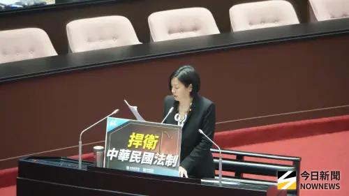 卓榮泰拒備詢！李貞秀再上演「空氣質詢」轟：霸凌中配