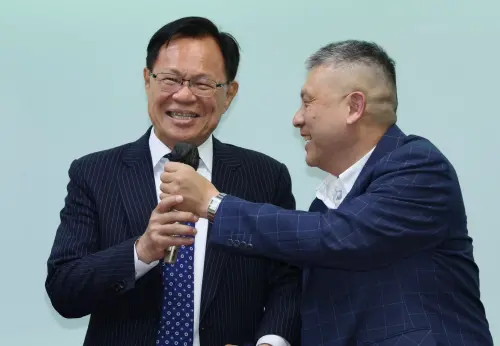 民眾黨贏了！張啓楷代表藍白戰嘉市　告白翁壽良「我們在一起」　