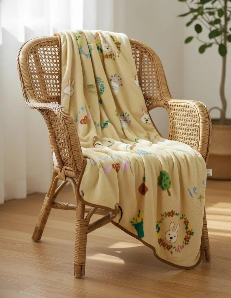 股東看過來！國票金股東紀念品出爐　法蘭絨毯強調實用與品牌意象