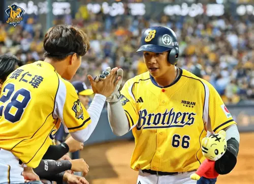 ▲黃韋盛是具備長打潛力的內野手，近2年接班主力，今年打出OPS+162成績，已有破繭而出氣勢。（圖／中信兄弟提供）