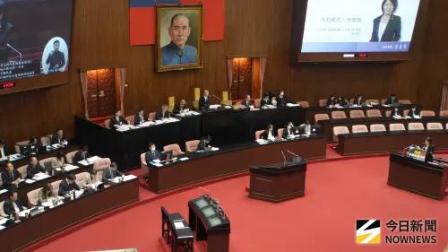 ▲民眾黨立委李貞秀質詢，行政院官員拒絕備詢。（圖／記者呂炯昌攝，2026.04.07）