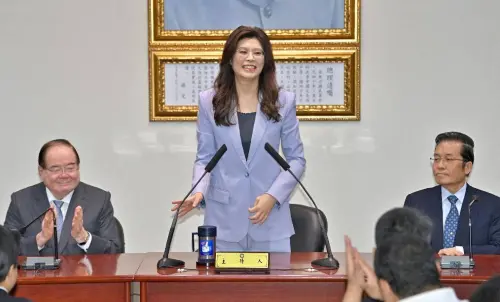 鄭麗文啟程訪中！藍副主席批：不能讓綠抱神主牌帶人民往火坑衝