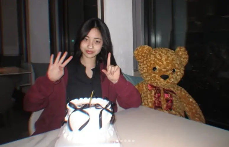 許老三14歲了!慶生美照狂吸2萬人朝聖 小S笑喊:恭祝皇后安康