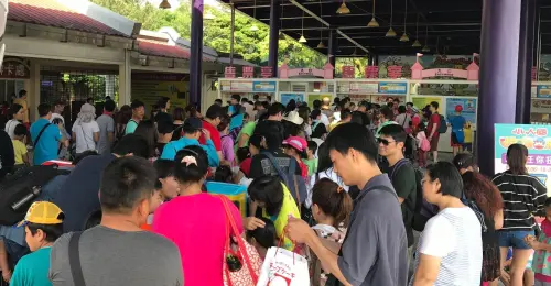 小人國「穿校服」這3天免費入場！六福村看姓氏、身分證也有優惠