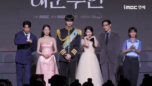 《21世紀大君夫人》IU愛心連發換不停　邊佑錫呆站超挺成強烈對比