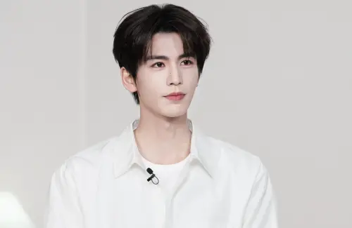 張凌赫高中暱稱叫小寶！超萌反差迷翻粉　老師曬對話揭他真實性格