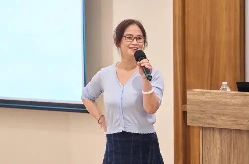 Liu Chin-hsuan talks about humanity and human meaning in the age of AI. (National Chengchi University)