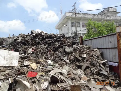 ▲苗栗黑心集團非法堆1500噸廢塑膠，5人遭起訴、3人遭求重刑。（圖／苗栗地檢署提供）