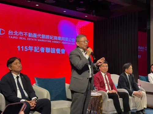 ▲張境在表示，在預售屋興建3到5年的期間，通膨都由建商吸收，因此現在買預售屋是最好抗通膨的利器。（圖／記者張家瑋攝）