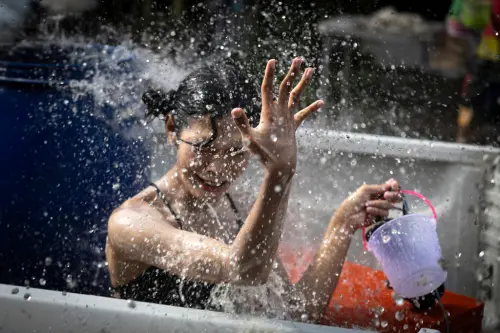 ▲泰國潑水節每年都吸引大批國際遊客。資料照。（圖／美聯社／達志影像）